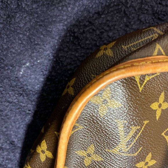 Authentic Louis Vuitton Congo Messenger Bag - Picture 6 of 11
